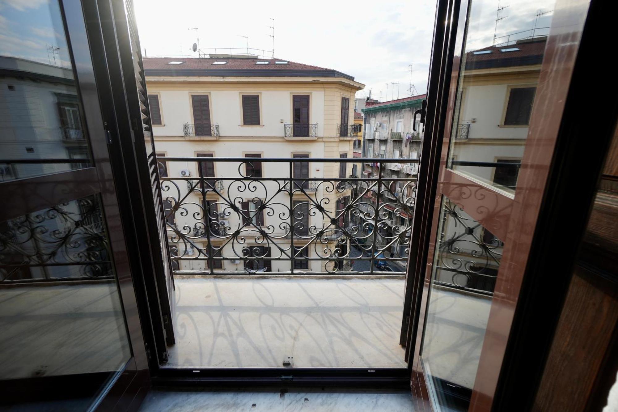 Naples 60- Historic Residence 나폴리 외부 사진